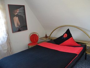 Schlafzimmer 2